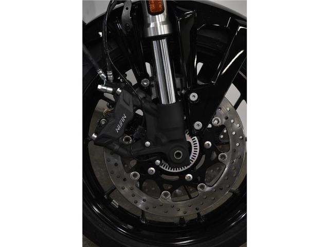 suzuki - gsx-8s