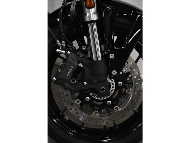 suzuki - gsx-8s