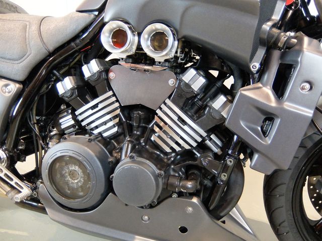 yamaha - vmax