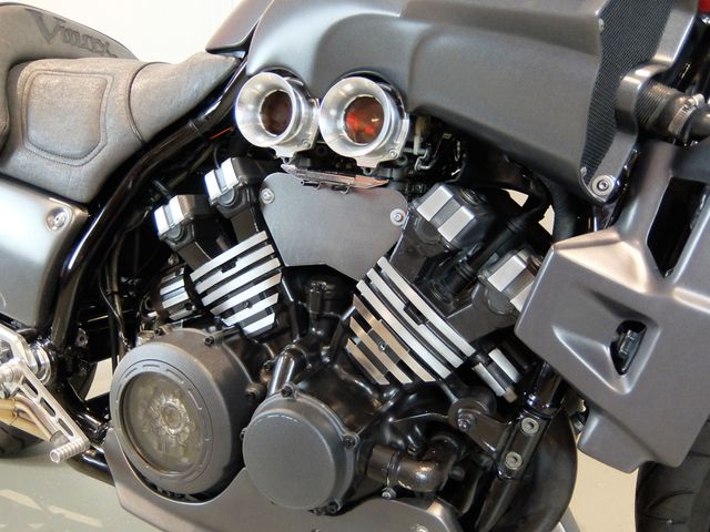 yamaha - vmax
