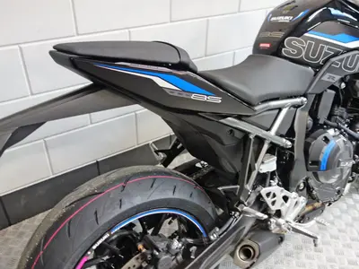 SUZUKI GSX-8S – foto 4