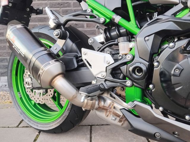 kawasaki - z900