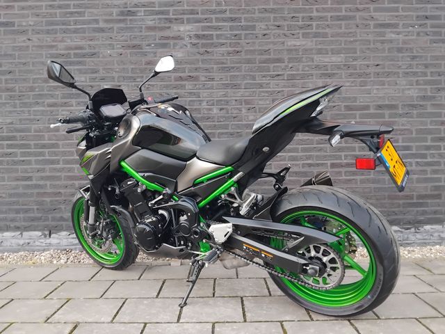 kawasaki - z900