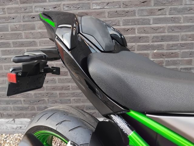 kawasaki - z900