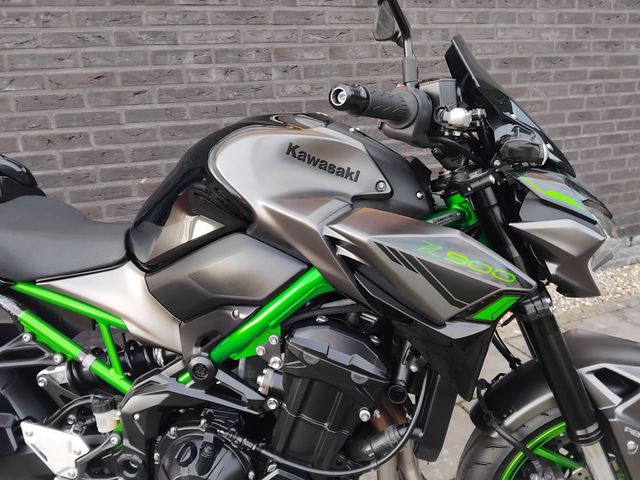 kawasaki - z900