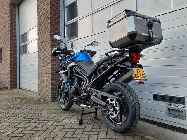 triumph - tiger-800-xrx