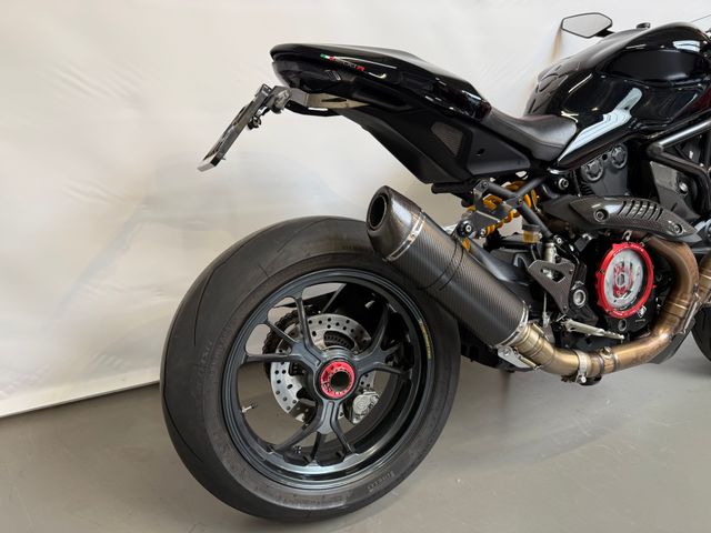 ducati - monster-1200-r