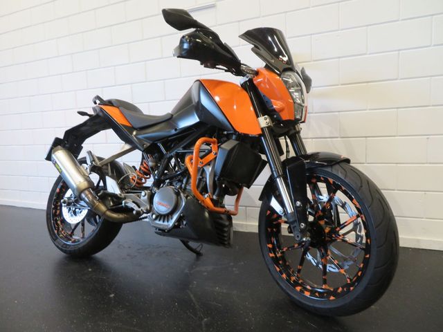 ktm - 125-duke