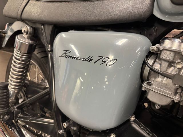 triumph - bonneville-t-100
