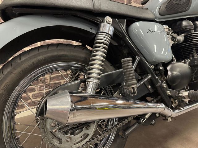 triumph - bonneville-t-100