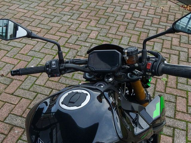 kawasaki - z900-se-performance