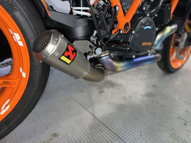 ktm - 1290-super-duke-r