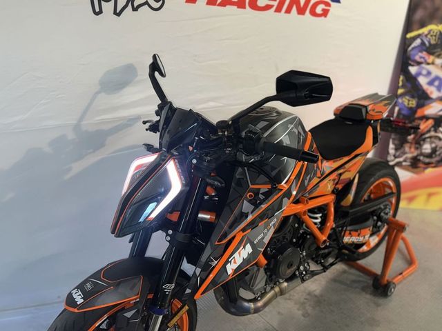ktm - 1290-super-duke-r