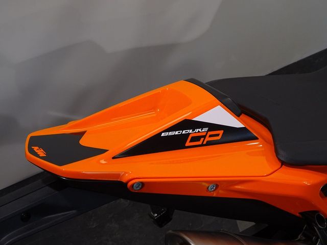 ktm - 890-duke-gp