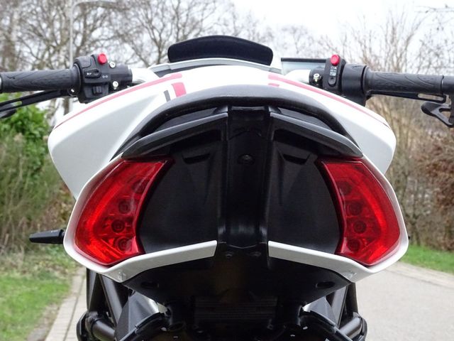 mv-agusta - brutale-800-dragster