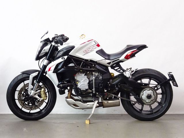 mv-agusta - brutale-800-dragster