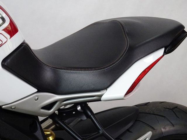 mv-agusta - brutale-800-dragster