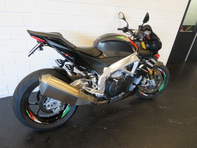aprilia - tuono--v4-1100-factory