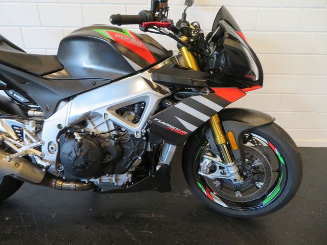 aprilia - tuono--v4-1100-factory