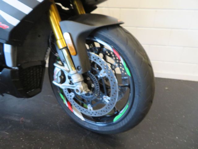 aprilia - tuono--v4-1100-factory