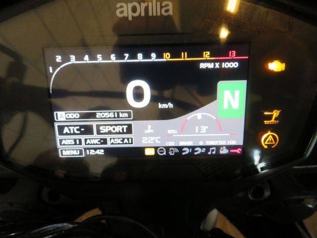 aprilia - tuono--v4-1100-factory