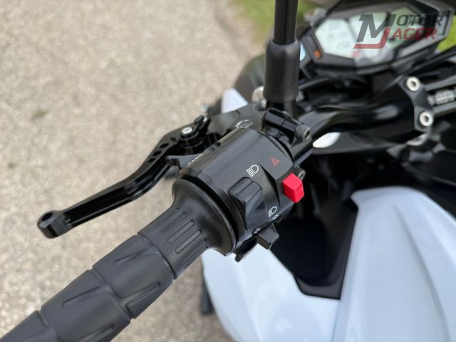 kawasaki - z-800-abs