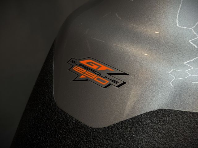 ktm - 1290-super-duke-gt