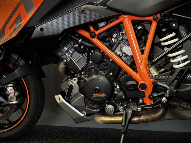 ktm - 1290-super-duke-gt