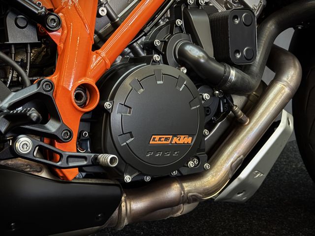 ktm - 1290-super-duke-gt