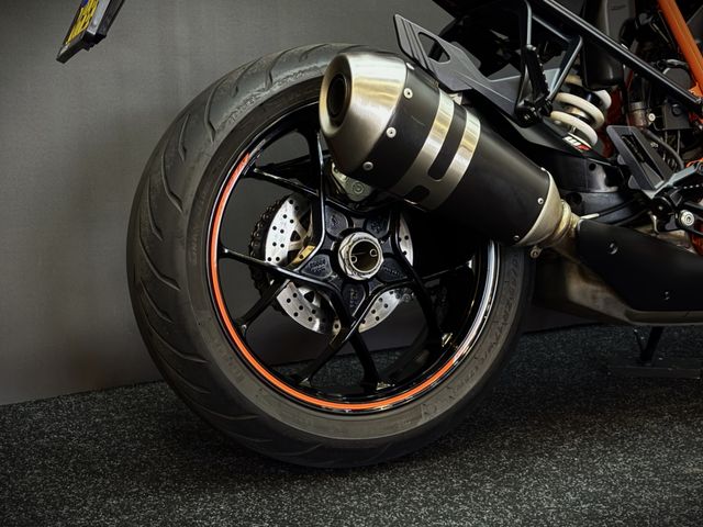 ktm - 1290-super-duke-gt