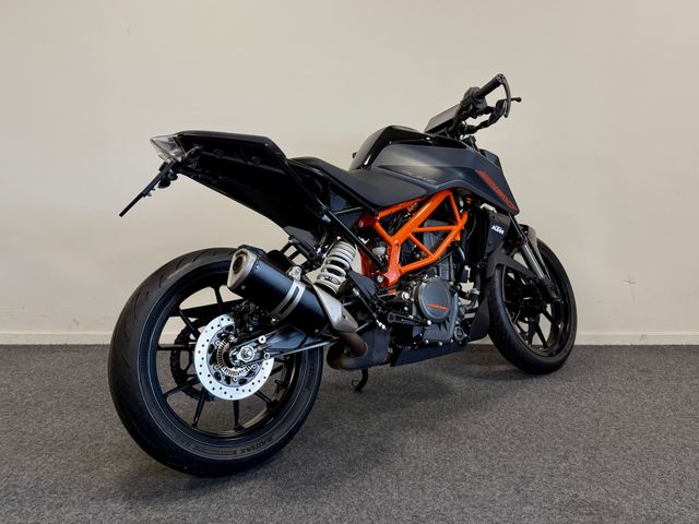 ktm - 390-duke-abs