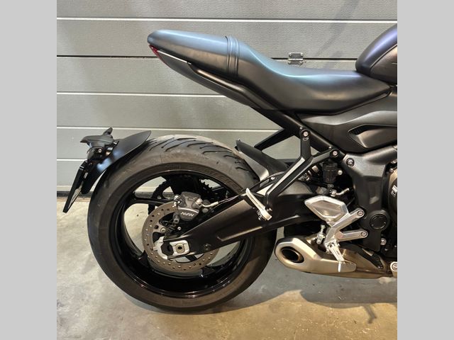 triumph - trident-660