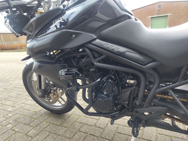 triumph - tiger-800-abs