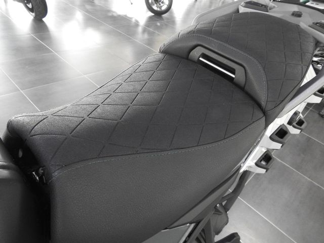 bmw - r-1300-gs-adventure