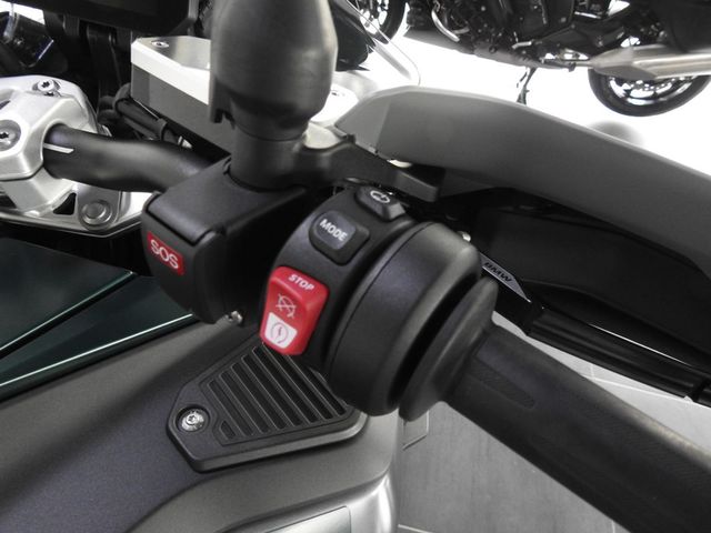 bmw - r-1300-gs-adventure