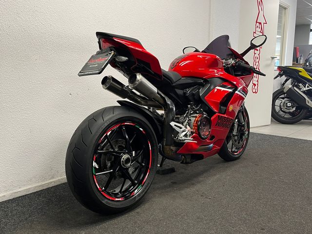 ducati - panigale-v2