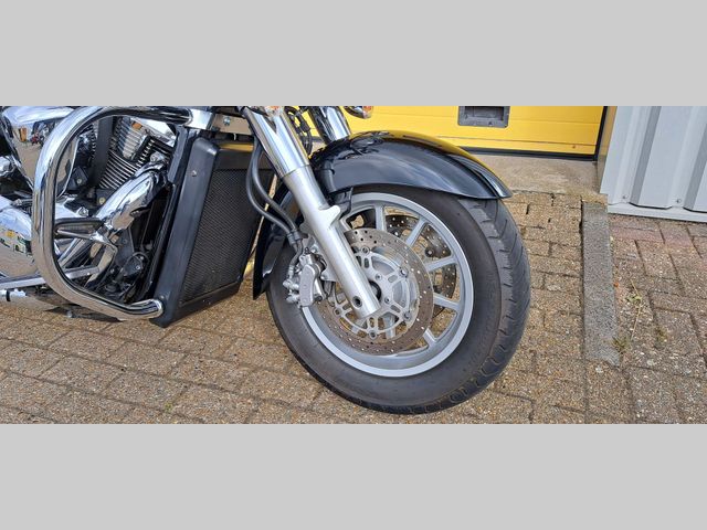 suzuki - intruder-c-1800-r