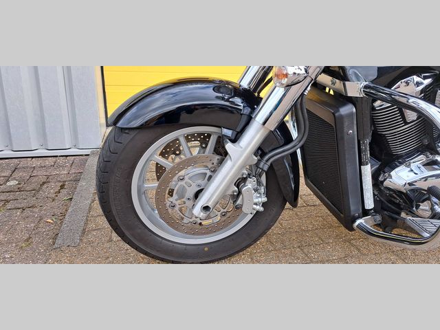 suzuki - intruder-c-1800-r