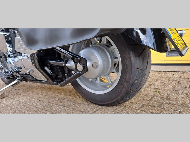 suzuki - intruder-c-1800-r