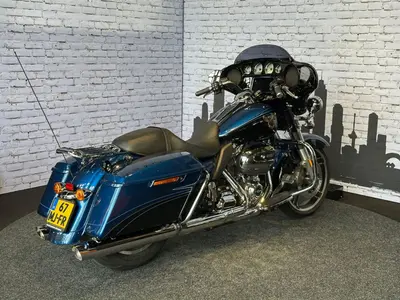 HARLEY-DAVIDSON STREET GLIDE FLHX – foto 3