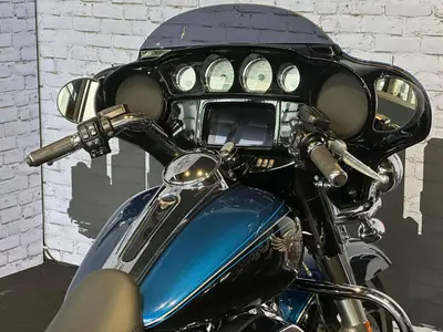 HARLEY-DAVIDSON STREET GLIDE FLHX – foto 4