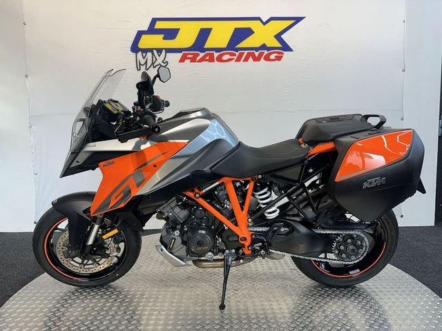 ktm - 1290-super-duke-gt