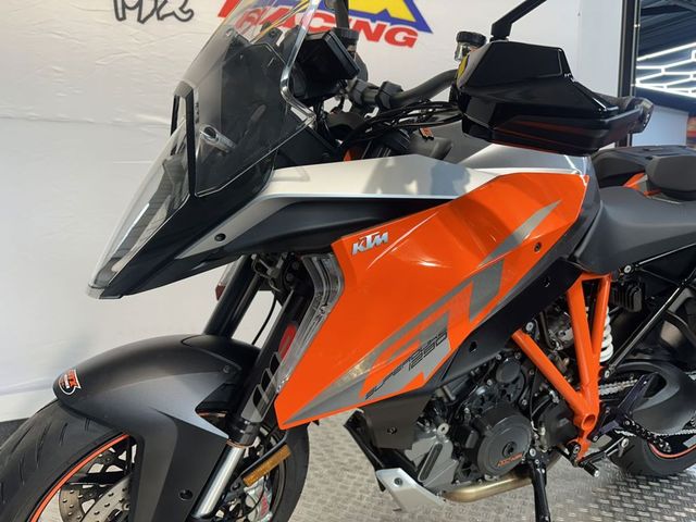 ktm - 1290-super-duke-gt