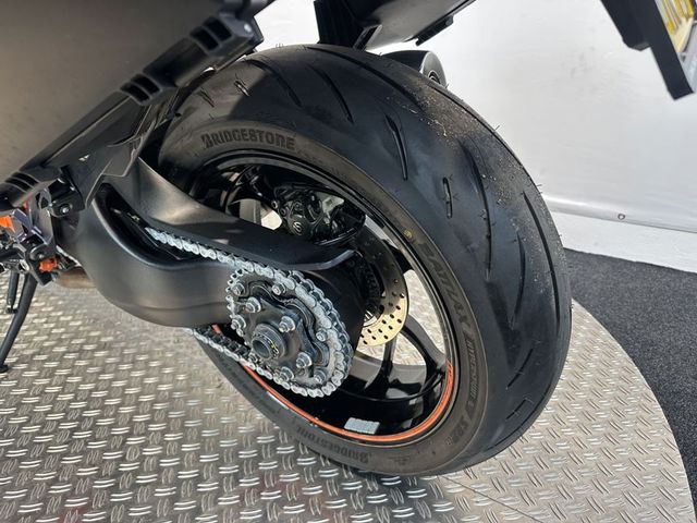 ktm - 1290-super-duke-gt
