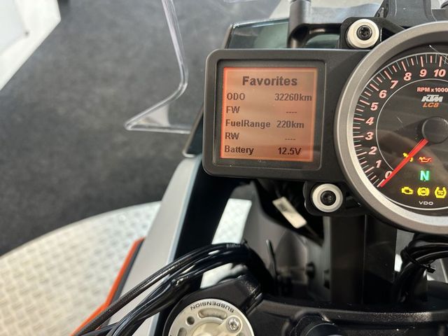 ktm - 1290-super-duke-gt