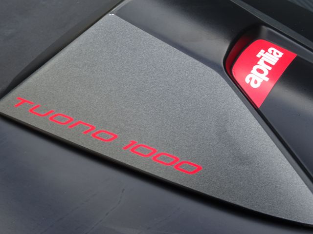 aprilia - tuono-1000-r