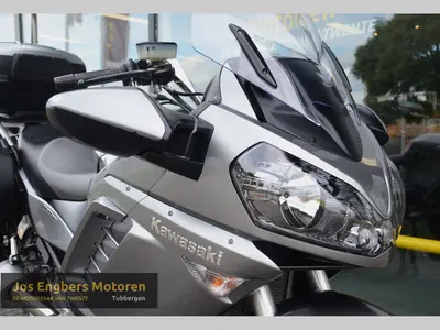 KAWASAKI GTR 1400 – foto 3