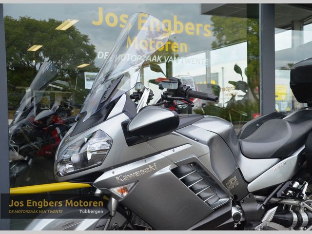 kawasaki - gtr-1400
