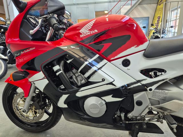 honda - cbr-600-f