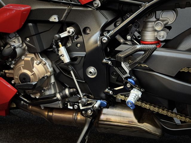 bmw - s-1000-r